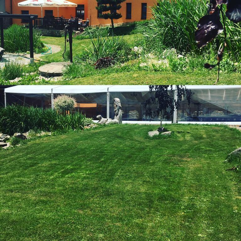 Hotel Horni Dvur Nove Mesto na Morave Exterior photo